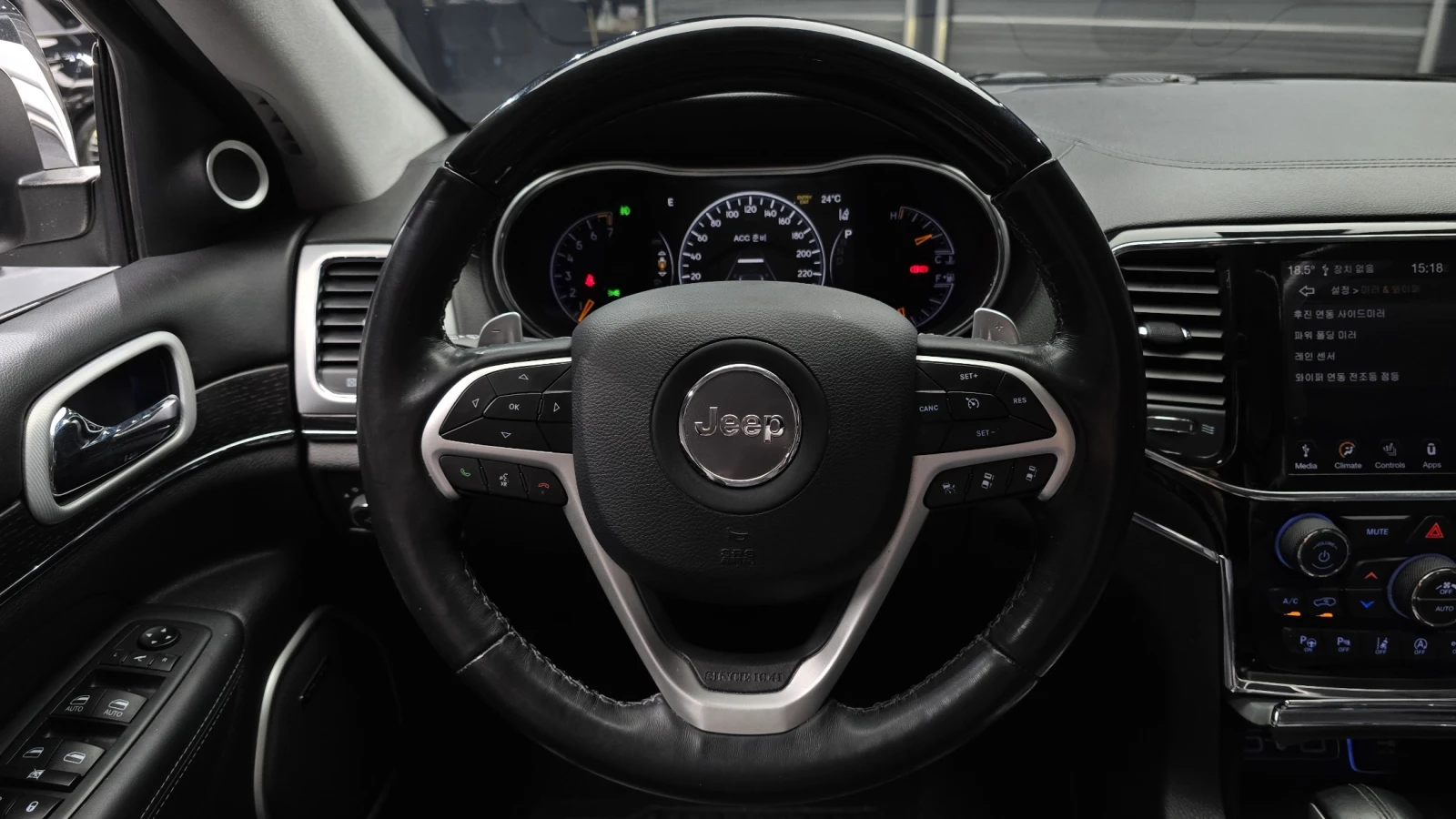 Jeep Grand cherokee 3.6 Summit, снимка 10 - Автомобили и джипове - 54512910