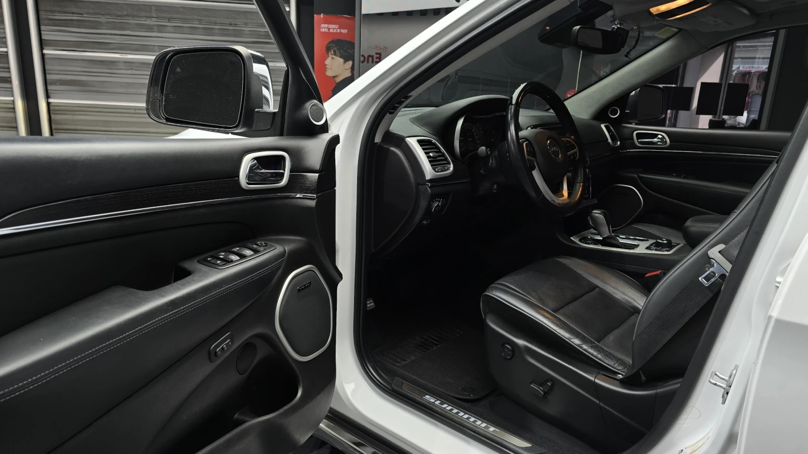 Jeep Grand cherokee 3.6 Summit, снимка 7 - Автомобили и джипове - 54512910