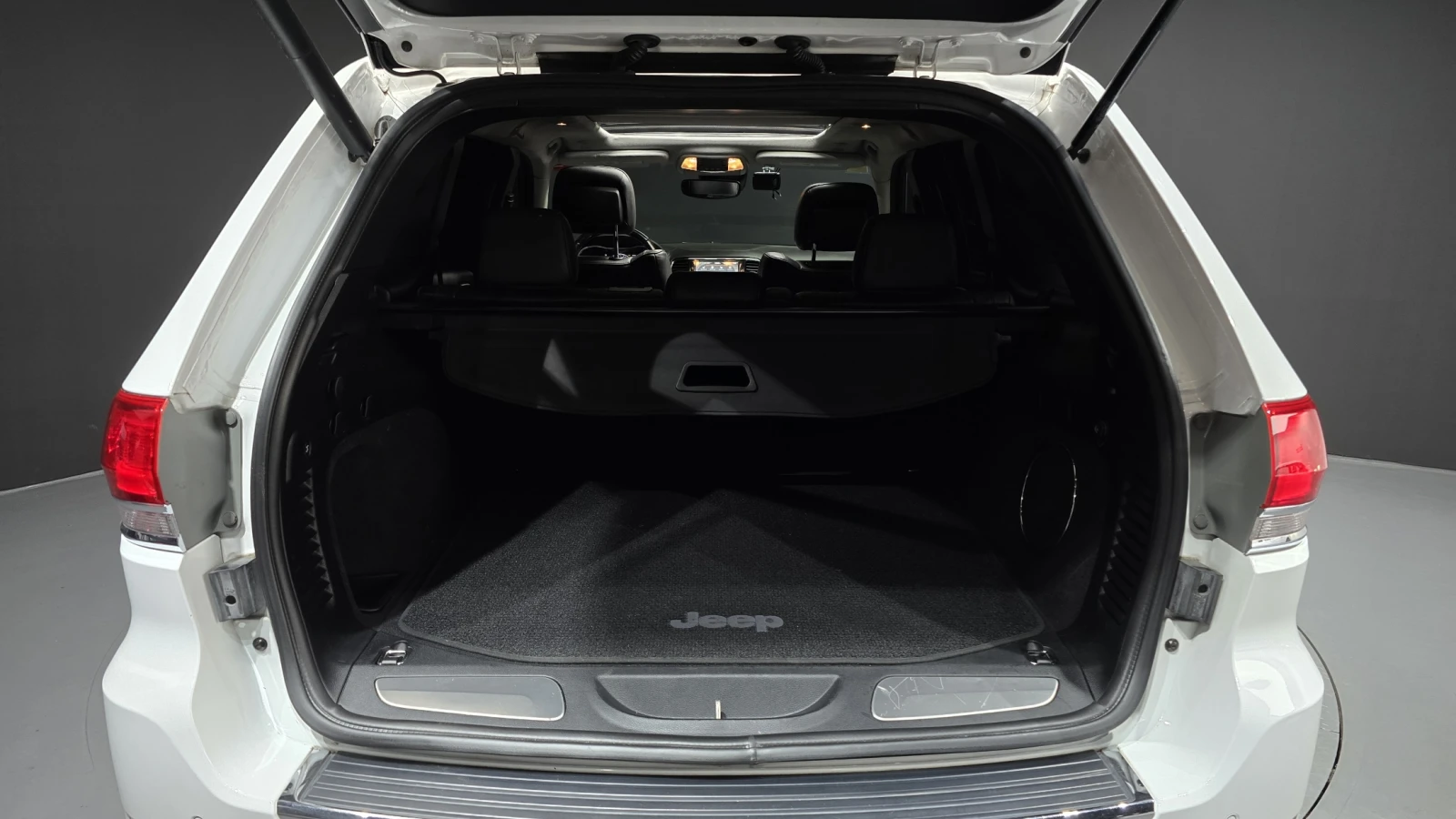 Jeep Grand cherokee 3.6 Summit, снимка 15 - Автомобили и джипове - 54512910