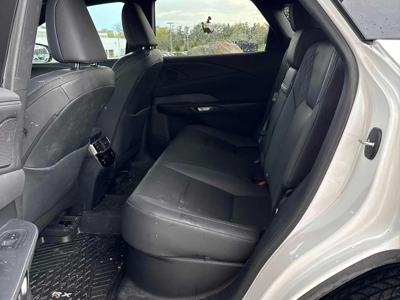 Lexus RX 350 CARFAX / DISTRONIC / ОБДУХВАНЕ / АВТОКРЕДИТ , снимка 13 - Автомобили и джипове - 54581568