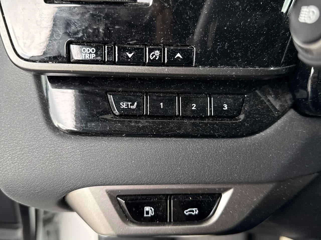 Lexus RX 350 CARFAX / DISTRONIC / ОБДУХВАНЕ / АВТОКРЕДИТ , снимка 11 - Автомобили и джипове - 54581568