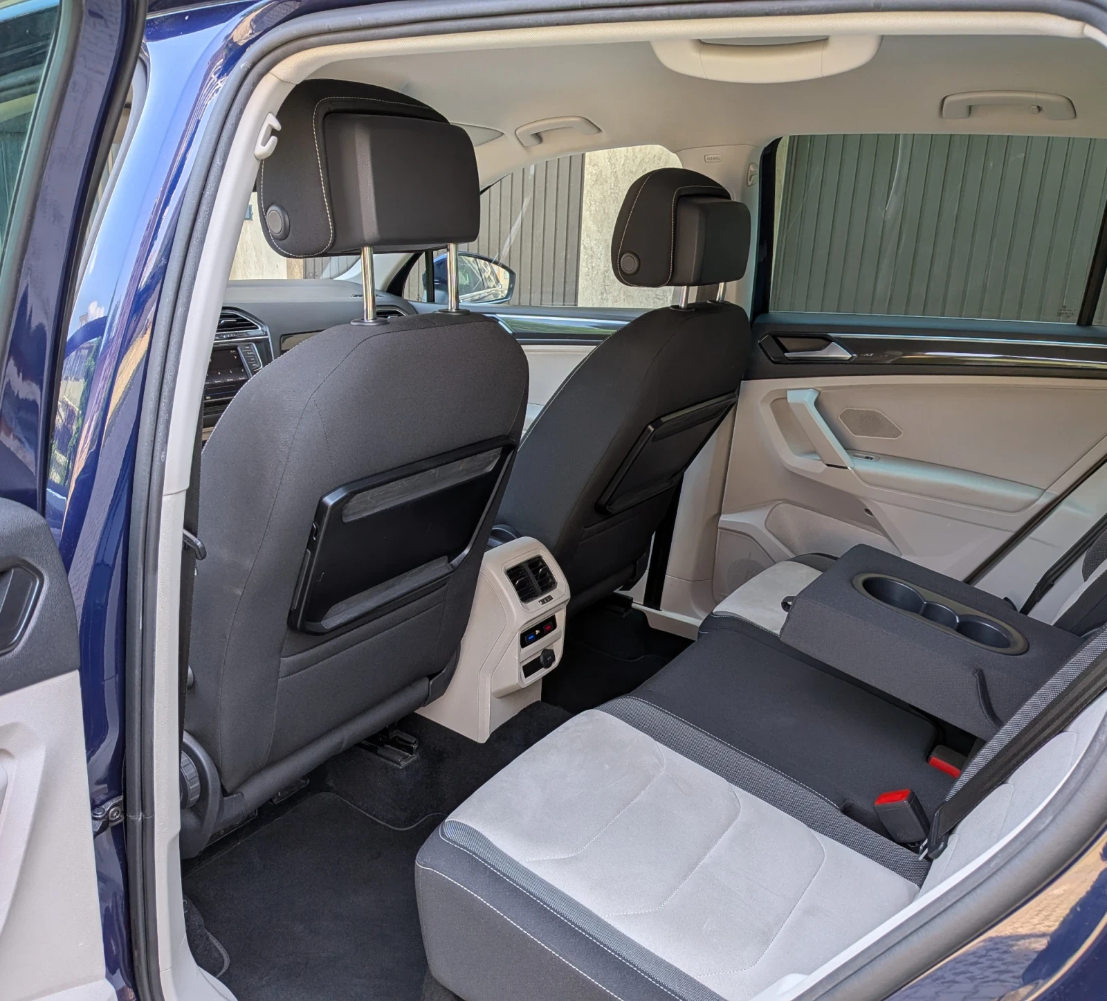 VW Tiguan 2.0TDI/150/4x4/DSG/Executive, снимка 8 - Автомобили и джипове - 54998714
