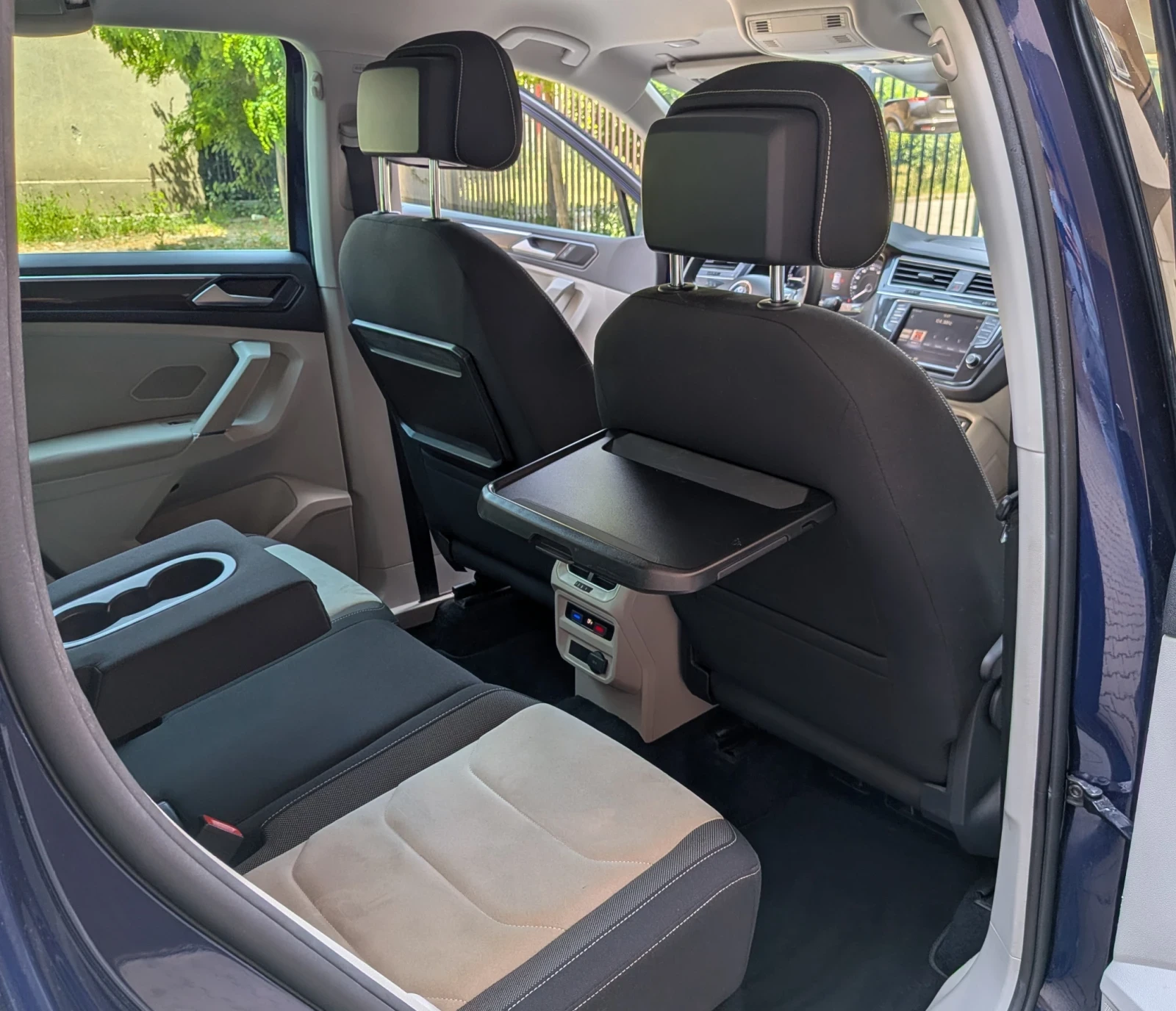 VW Tiguan 2.0TDI/150/4x4/DSG/Executive, снимка 9 - Автомобили и джипове - 54998714