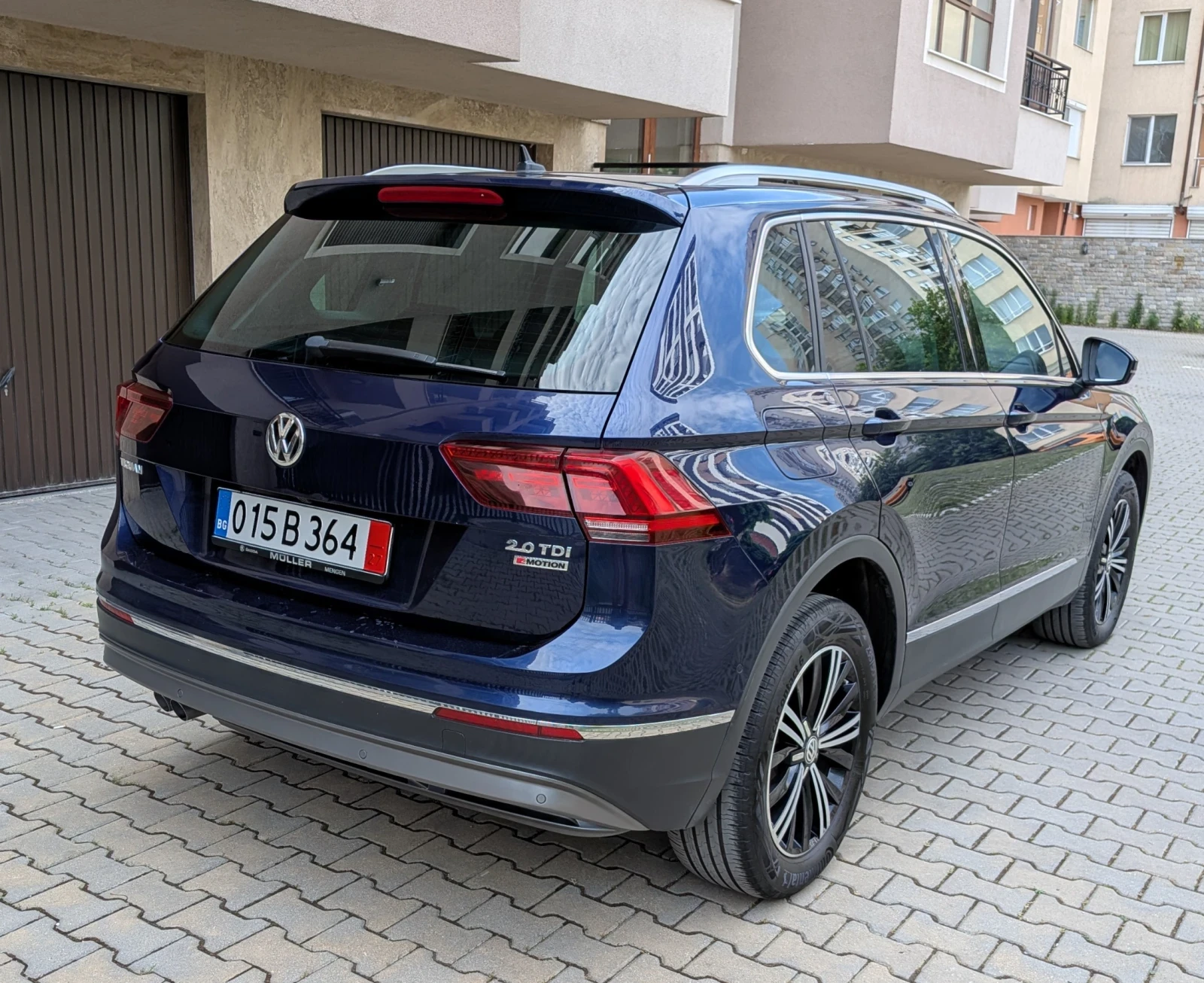 VW Tiguan 2.0TDI/150/4x4/DSG/Executive, снимка 5 - Автомобили и джипове - 54998714