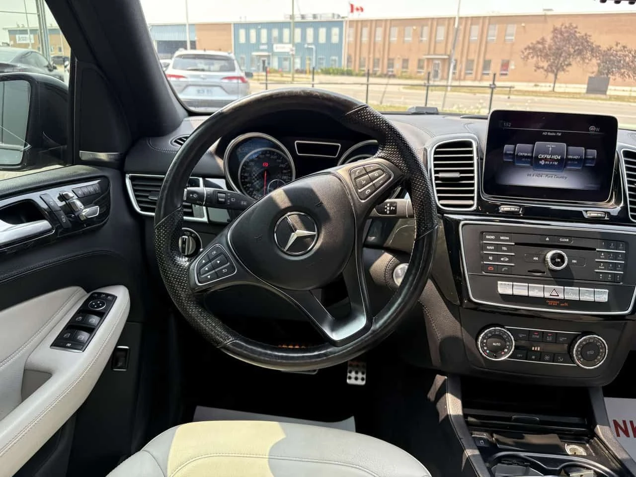 Mercedes-Benz GLE 43 AMG MEMORY| PANORAMA| ПОДГРЕВИ| ФИКС ЦЕНА ДО БГ, снимка 11 - Автомобили и джипове - 55172697