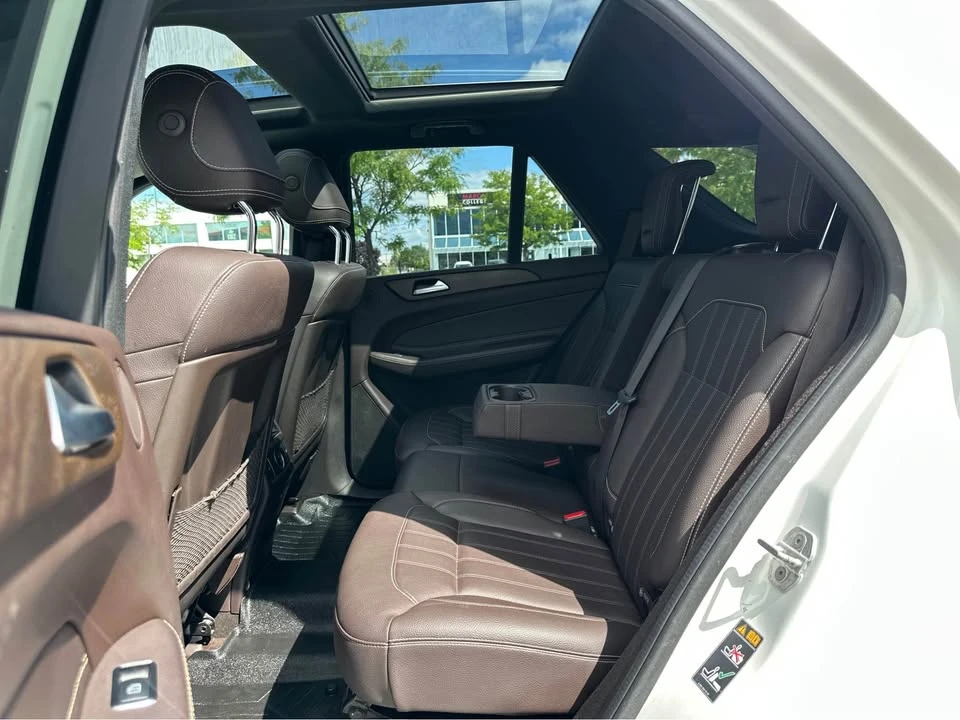 Mercedes-Benz GLE 400 * CAR PLAY * 360 CAMERA * LANE ASSIST * PANO * , снимка 13 - Автомобили и джипове - 55221105