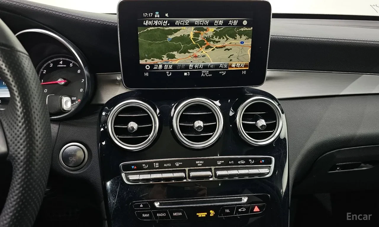 Mercedes-Benz GLC 300 AMG PAKET* ПАНОРАМА, снимка 11 - Автомобили и джипове - 55740396