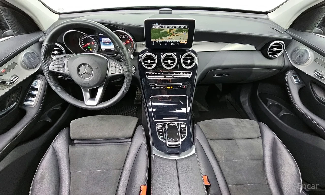 Mercedes-Benz GLC 300 AMG PAKET* ПАНОРАМА, снимка 13 - Автомобили и джипове - 55740396