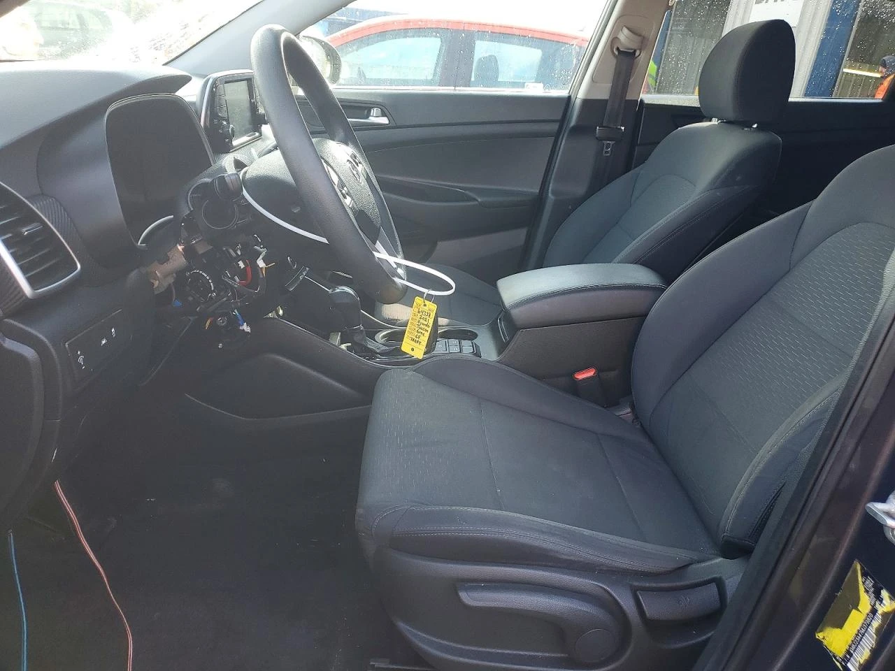 Hyundai Tucson 2.0l Se, снимка 7 - Автомобили и джипове - 55905898
