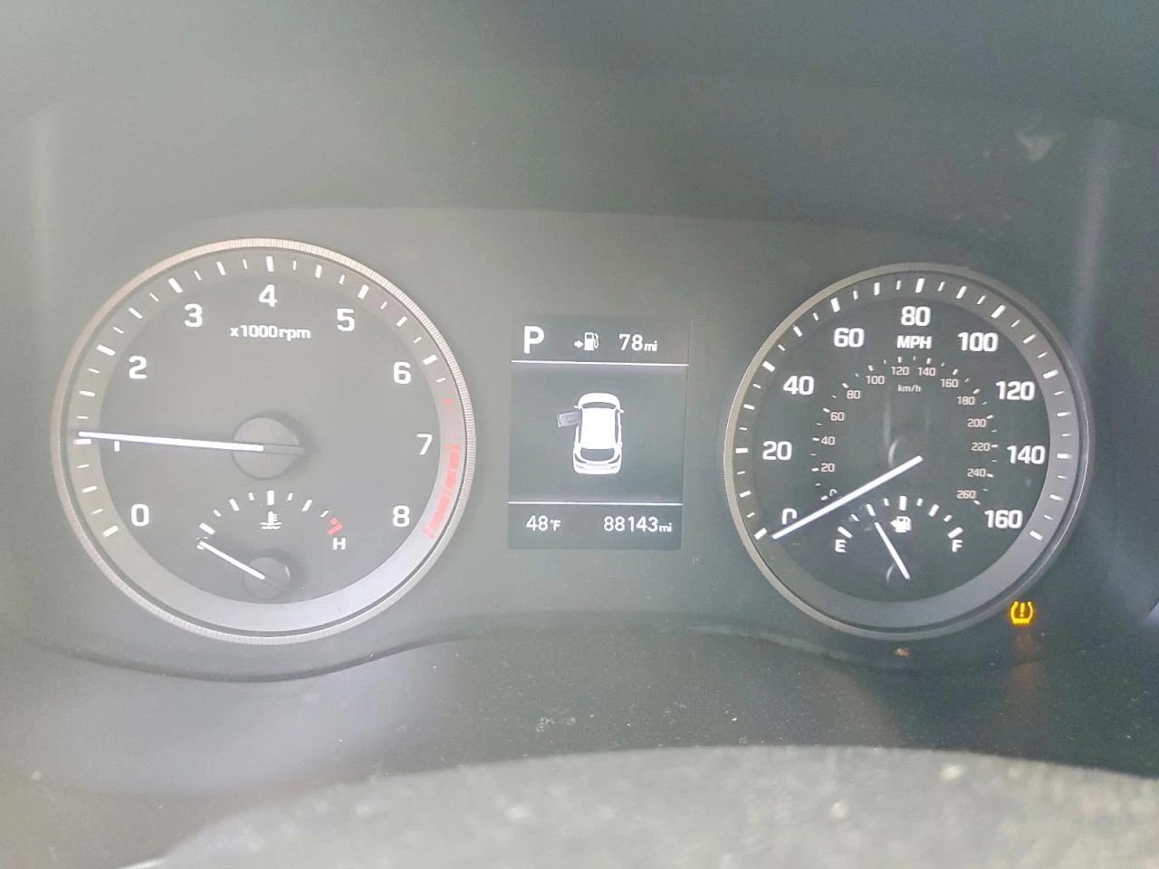 Hyundai Tucson 2.0l Se, снимка 9 - Автомобили и джипове - 55905898
