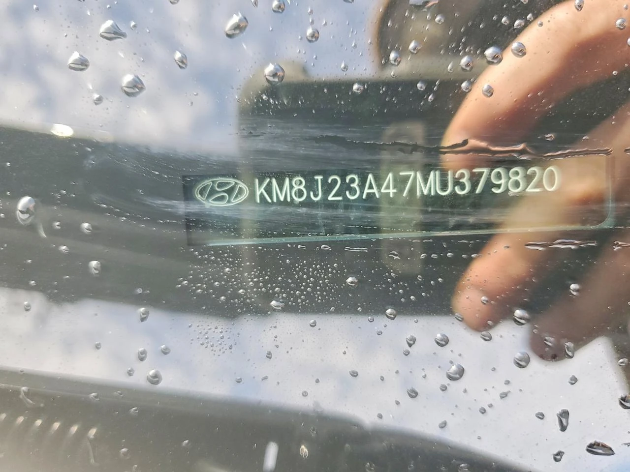 Hyundai Tucson 2.0l Se, снимка 12 - Автомобили и джипове - 55905898