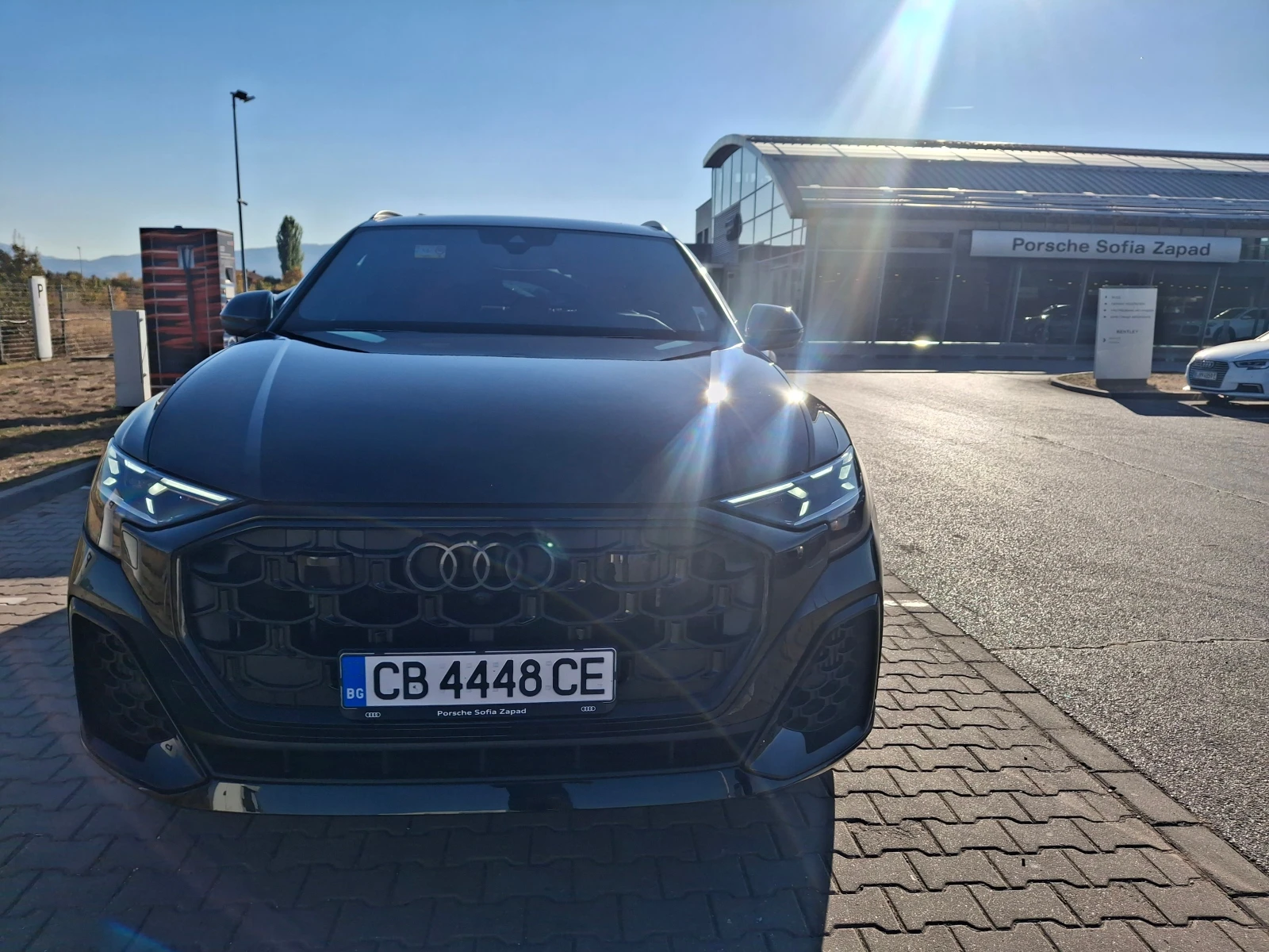 Audi SQ8, снимка 3 - Автомобили и джипове - 56382173