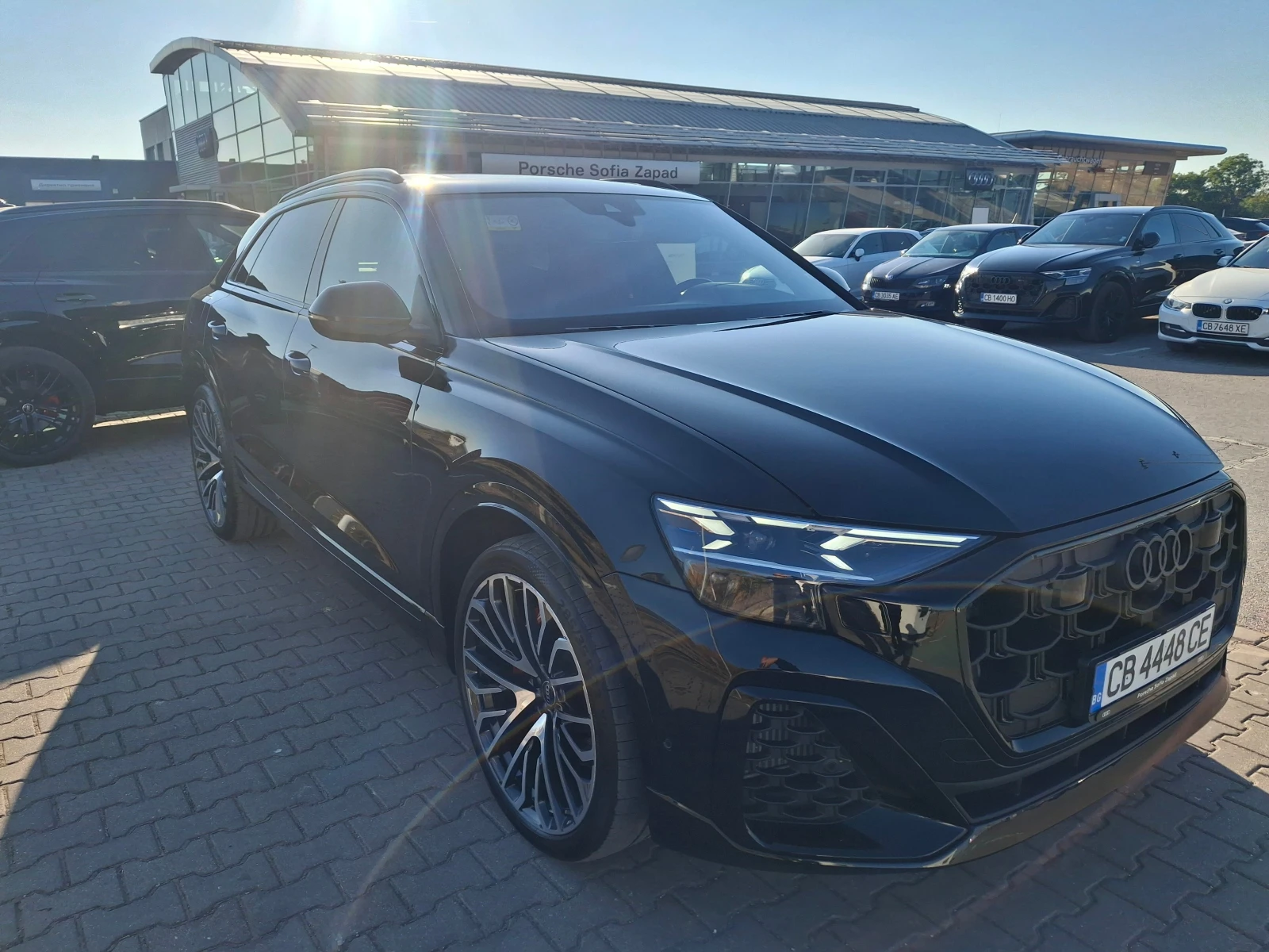 Audi SQ8, снимка 2 - Автомобили и джипове - 56382173