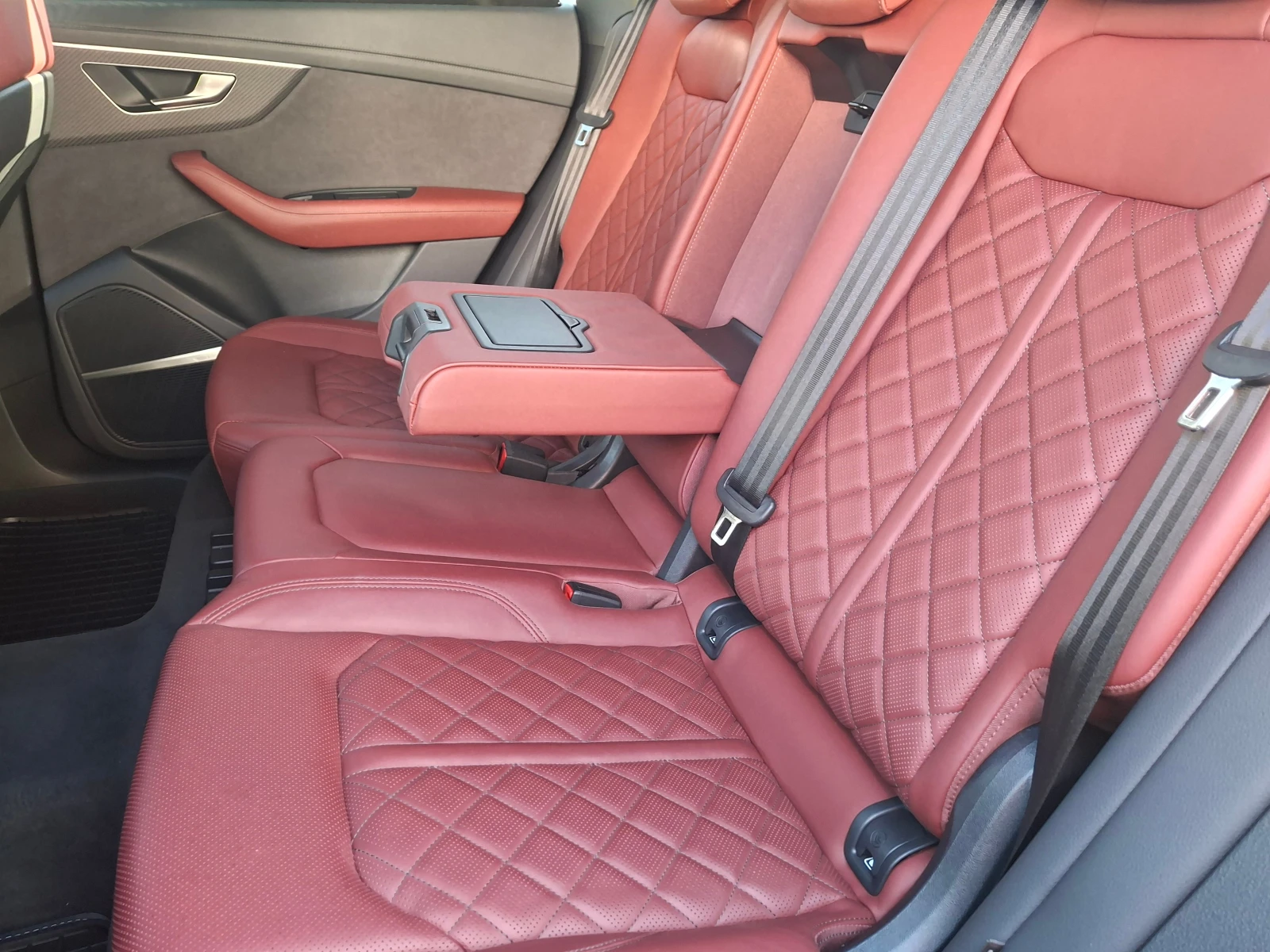 Audi SQ8, снимка 14 - Автомобили и джипове - 56382173