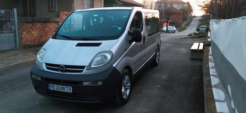 Opel Vivaro, снимка 6 - Бусове и автобуси - 48214812