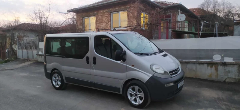 Opel Vivaro, снимка 5 - Бусове и автобуси - 48214812