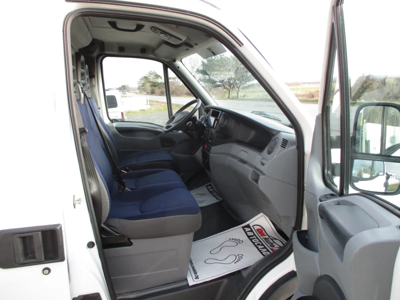 Iveco Daily Van 2.3/ДИЗЕЛ/96кс./145хил.км./КАТО НОВ, снимка 12 - Бусове и автобуси - 53008876