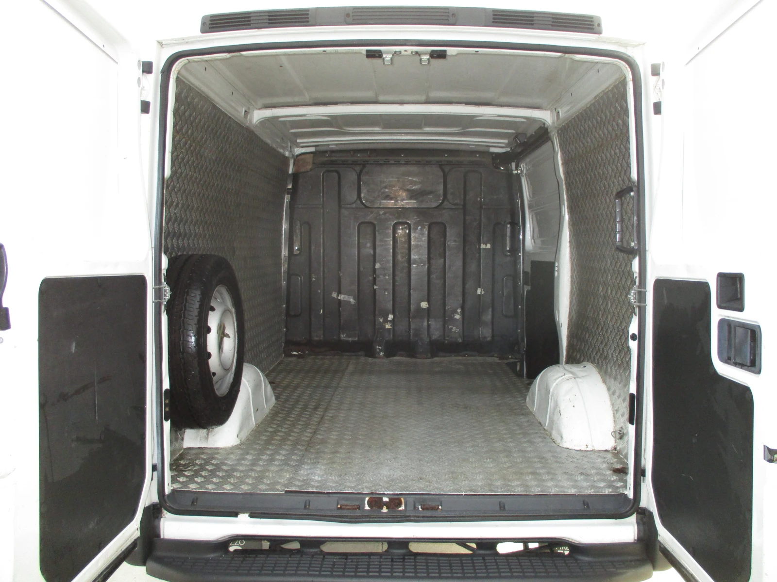 Iveco Daily Van 2.3/�����/96��./145���.��./���� ��� | Mobile.bg � ����������� 15