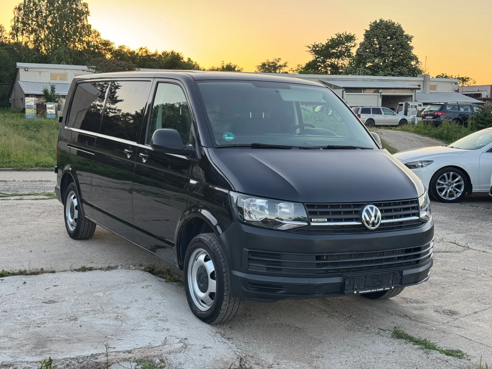 VW Transporter Дълга база 4 motion, снимка 4 - Бусове и автобуси - 54738858