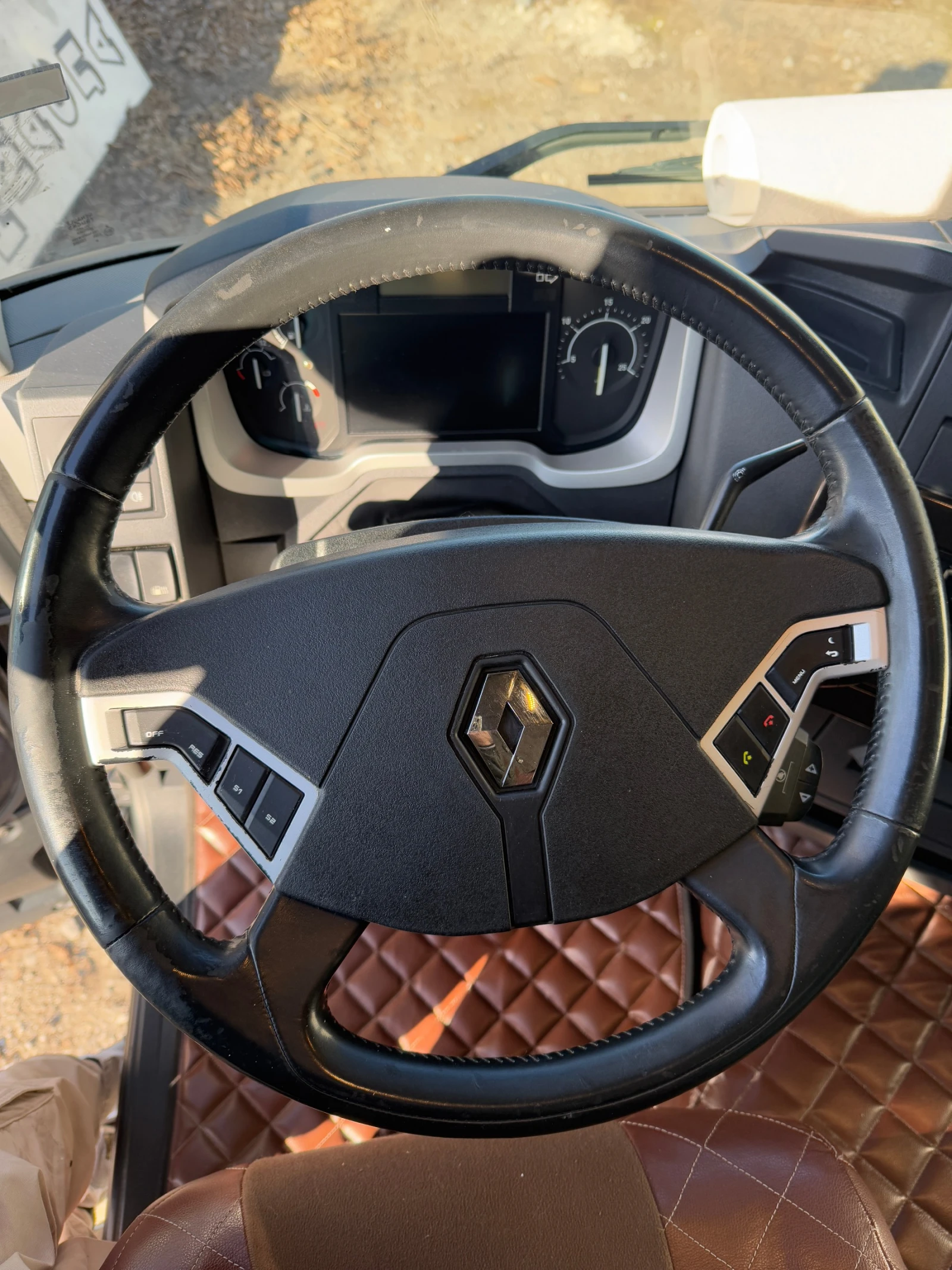 Renault T 480 - изображение 9