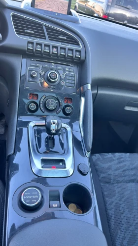 Peugeot 3008 HTYBRID 4, снимка 9