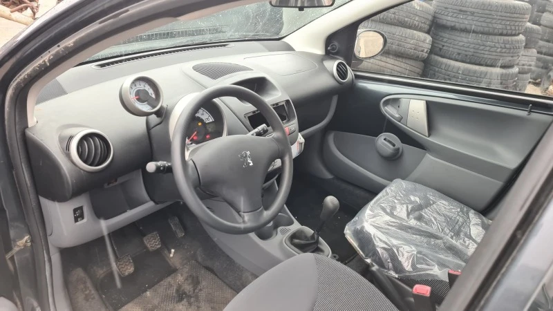 Peugeot 107 1.0i, снимка 11 - Автомобили и джипове - 38865334