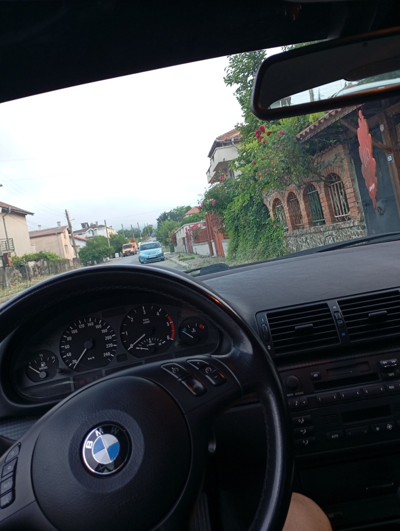 BMW 320, снимка 8 - Автомобили и джипове - 46455178