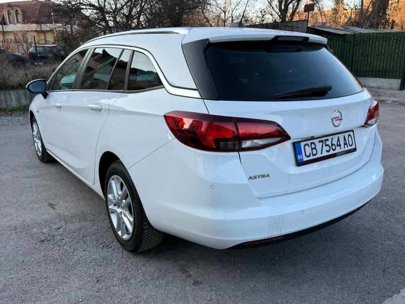 Opel Astra Sports Tourer 1.0 ECOTEC(105 кс)ecoFLEX start&stop, снимка 8 - Автомобили и джипове - 47943115