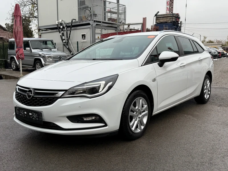 Opel Astra Sports Tourer 1.0 ECOTEC(105 кс)ecoFLEX start&stop, снимка 2 - Автомобили и джипове - 47943115