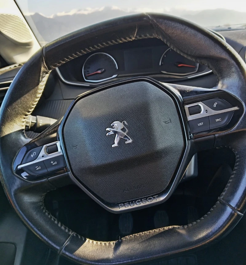 Peugeot 208 allure, снимка 2 - Автомобили и джипове - 48368332