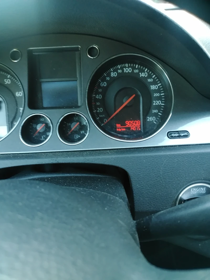 VW Passat, снимка 3 - Автомобили и джипове - 52539361