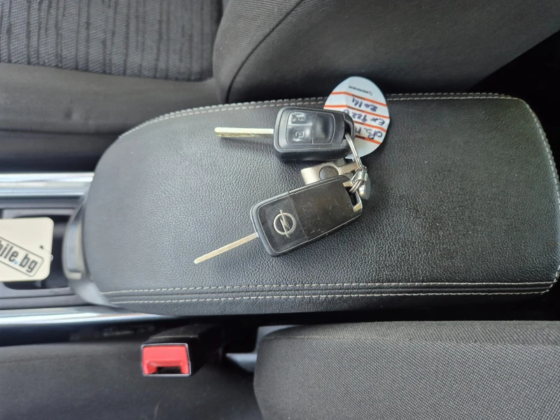 Opel Meriva 1.6CDTI 95k.s., снимка 17 - Автомобили и джипове - 51716875