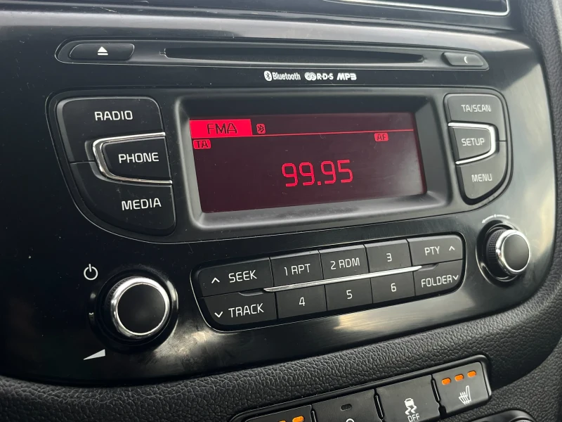 Kia Ceed 1.6 бензин | НАПЪЛНО ОБСЛУЖЕНА!!!, снимка 10 - Автомобили и джипове - 52336627