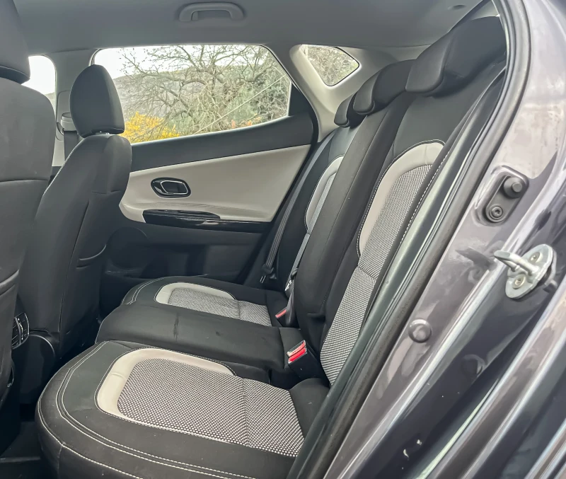 Kia Ceed 1.6 бензин | НАПЪЛНО ОБСЛУЖЕНА!!!, снимка 17 - Автомобили и джипове - 52336627