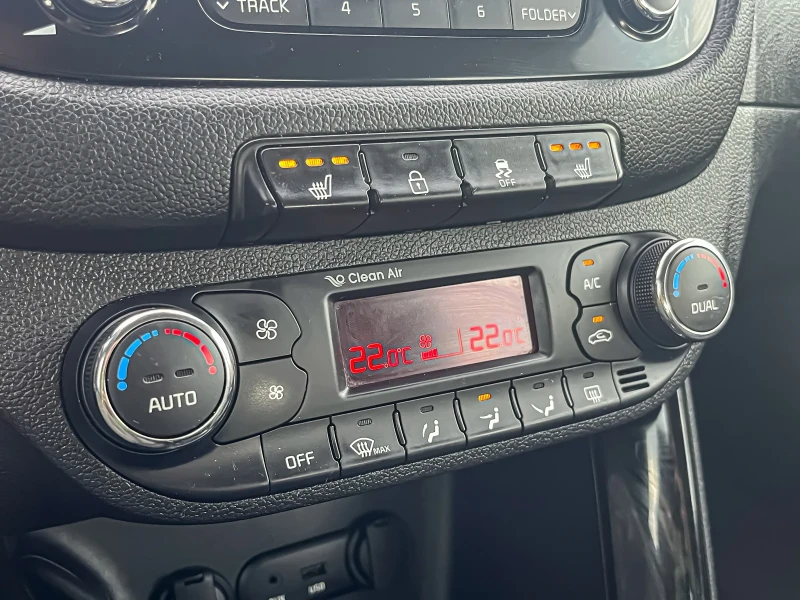 Kia Ceed 1.6 бензин | НАПЪЛНО ОБСЛУЖЕНА!!!, снимка 11 - Автомобили и джипове - 52336627