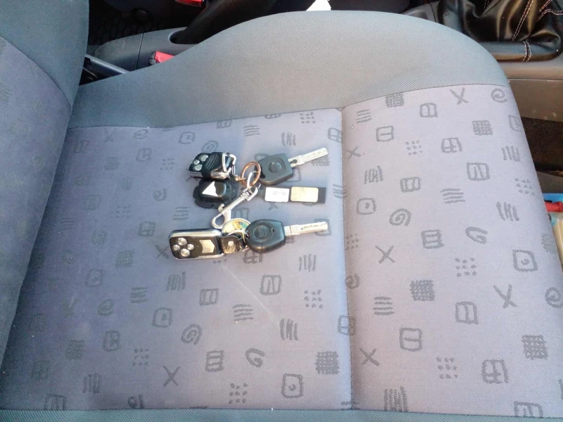 Seat Ibiza, снимка 13 - Автомобили и джипове - 52425655