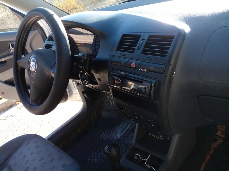 Seat Ibiza, снимка 7 - Автомобили и джипове - 52425655
