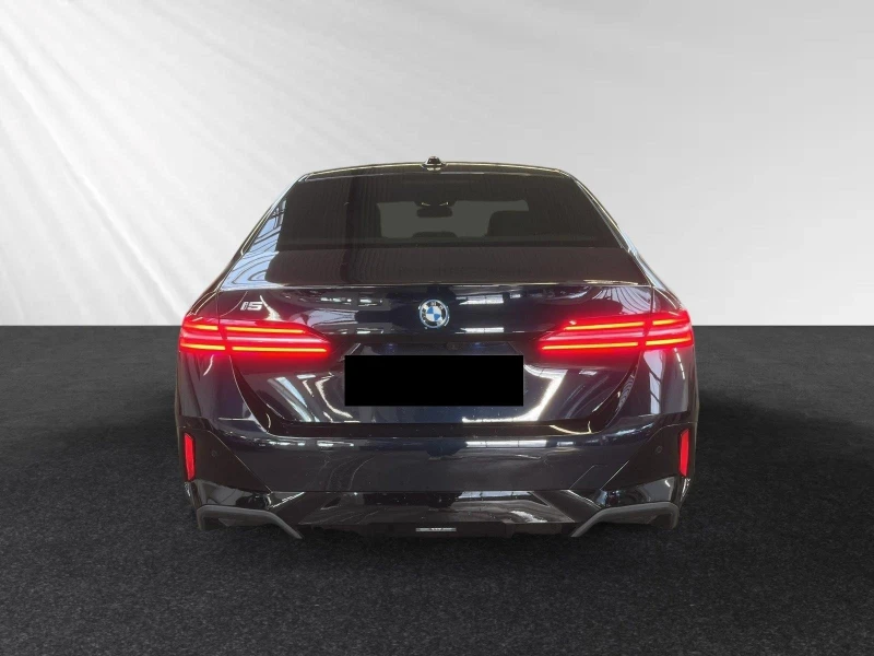 BMW i5 xDrive40/M-SPORT/ HEAD UP/LED/ B&W/360/, снимка 6 - Автомобили и джипове - 52572721