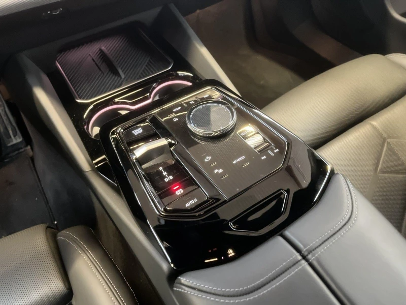 BMW i5 xDrive40/M-SPORT/ HEAD UP/LED/ B&W/360/, снимка 10 - Автомобили и джипове - 52572721