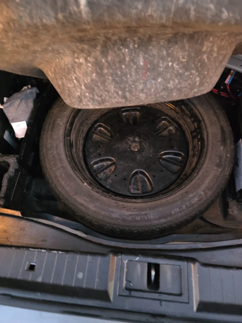 Mercedes-Benz E 320 Facelift, снимка 7 - Автомобили и джипове - 52805052