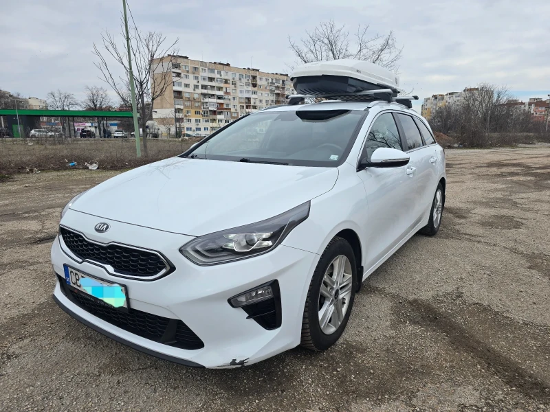 Kia Ceed SW Комби, снимка 3 - Автомобили и джипове - 53476296