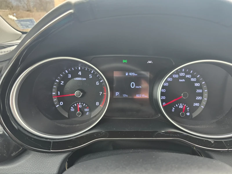 Kia Ceed SW Комби, снимка 15 - Автомобили и джипове - 53476296