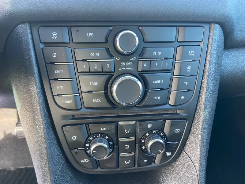 Opel Meriva 1.4i-GPL-Нов внос Италия!, снимка 11 - Автомобили и джипове - 53518909