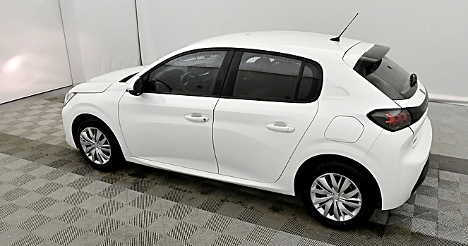 Peugeot 208 allure, снимка 6 - Автомобили и джипове - 48368332