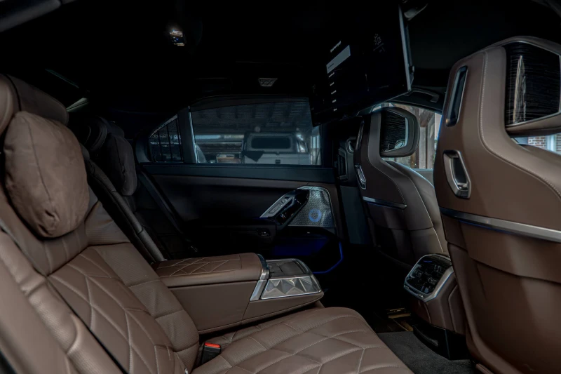BMW 750 E/xDrive/M-Sport/INDIVIDUAL/Bowers & Wilkins/Theat - 209900 лв. - 92388215 11