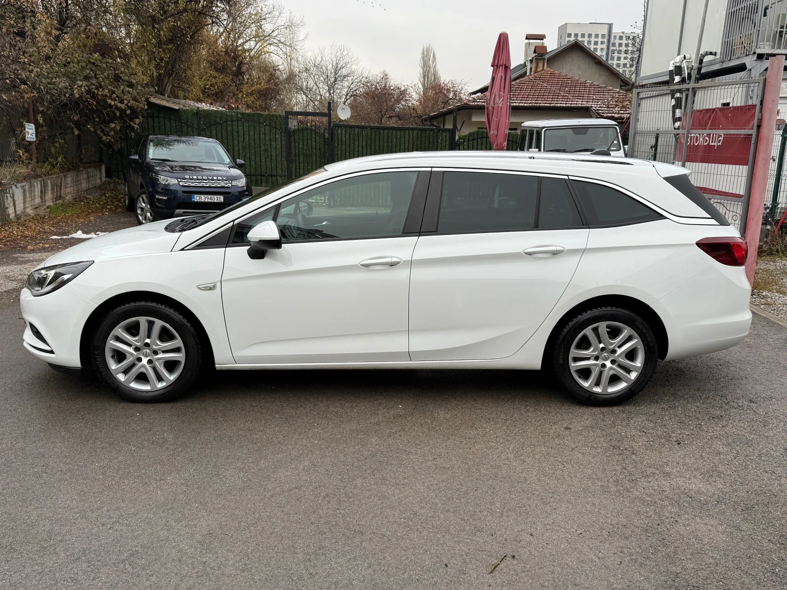 Opel Astra Sports Tourer 1.0 ECOTEC(105 кс)ecoFLEX start&stop - изображение 4