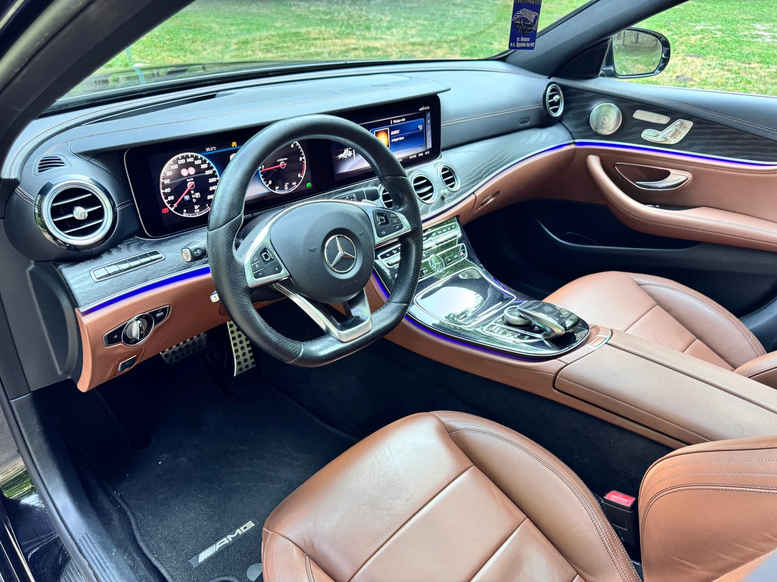 Mercedes-Benz E 220 4MATIC* AMG-LINE* CAM360* PANO* 9G* FULL - изображение 6