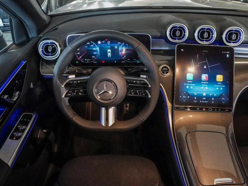 Mercedes-Benz GLC 200 COUPE/227HP/AMG/PANO/DISTR/360/4X4/643v - изображение 7