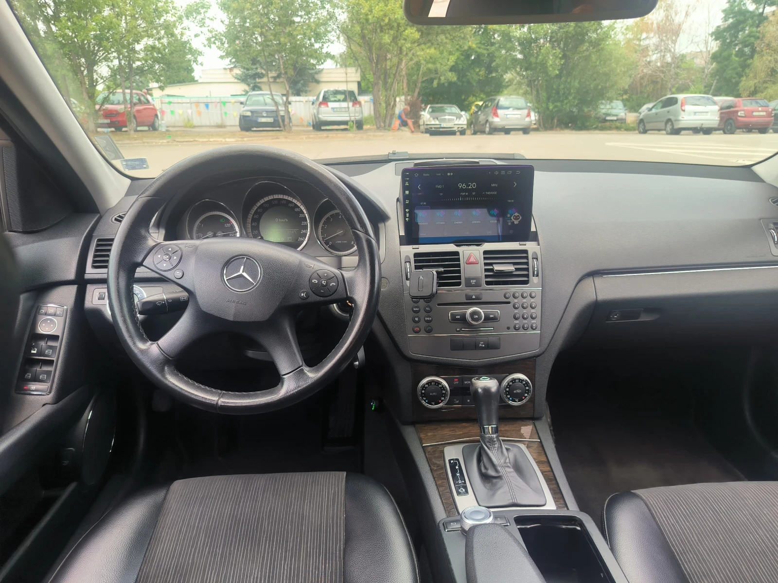 Mercedes-Benz C 350  - изображение 10