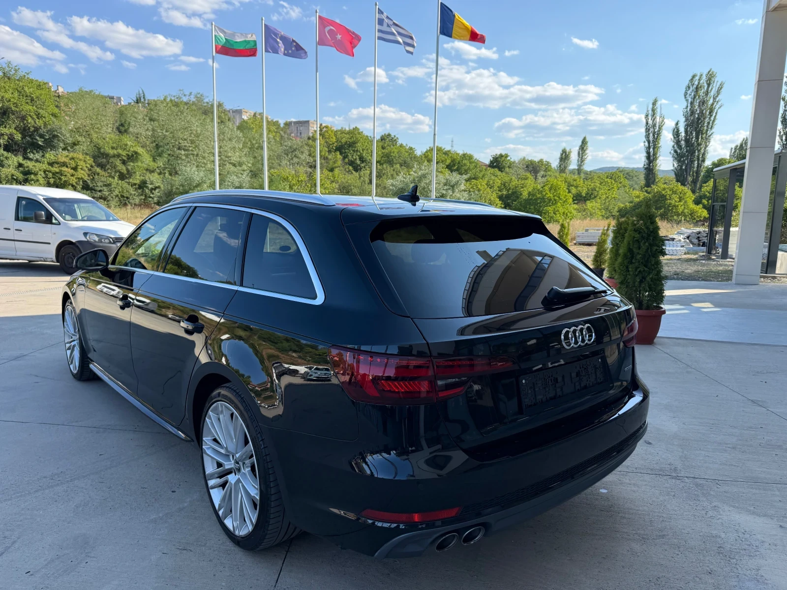 Audi A4 Quattro/S-Line/Digital/Line-Assist/Keyless - изображение 4